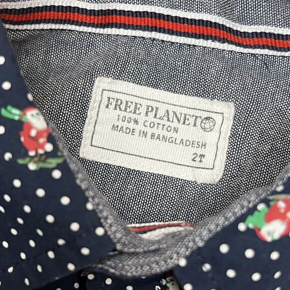 Free Planet Christmas Santa Print Boys Button Up Shirt Size 2T - Picture 2 of 5